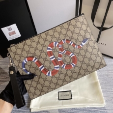 Gucci Clutch Bags